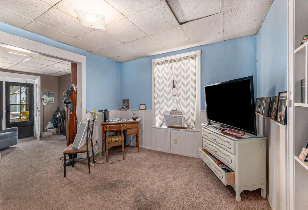 914 Courtney Street NW Grand Rapids, MI 49504