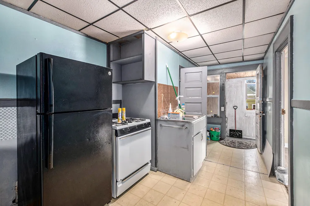 914 Courtney Street NW Grand Rapids, MI 49504