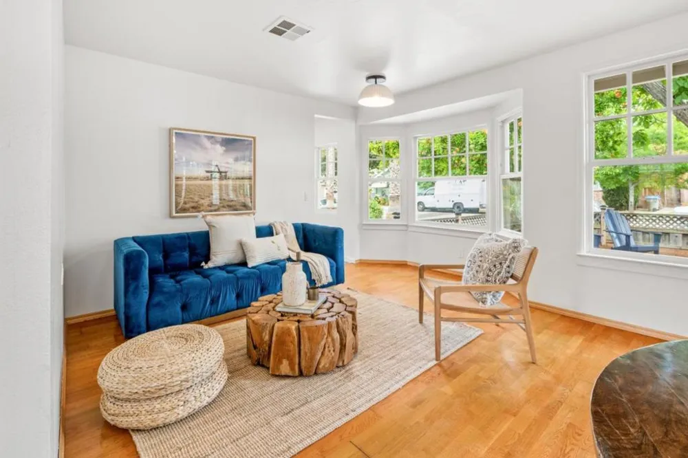 376 Pettis Avenue Mountain View, CA 94041