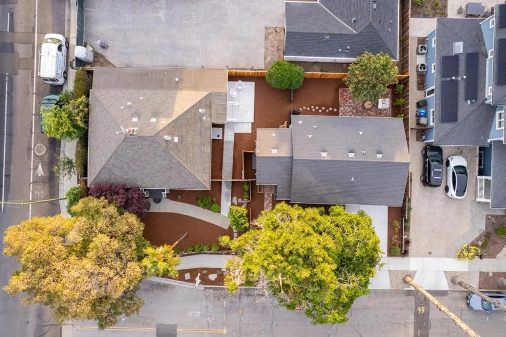 376 Pettis Avenue Mountain View, CA 94041