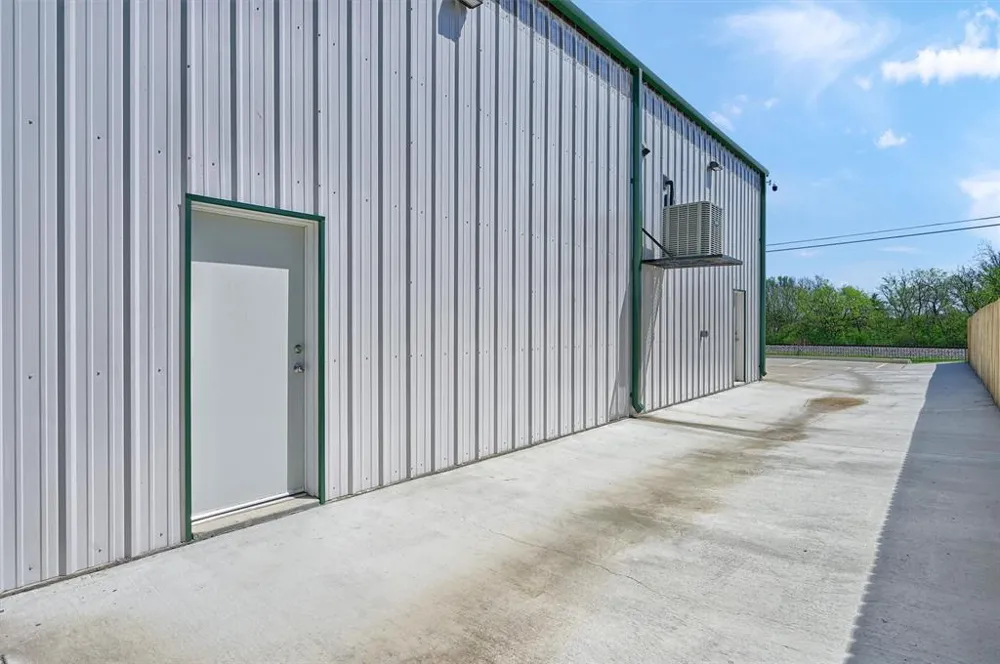 2410 Frisco Road Sherman, TX 75090