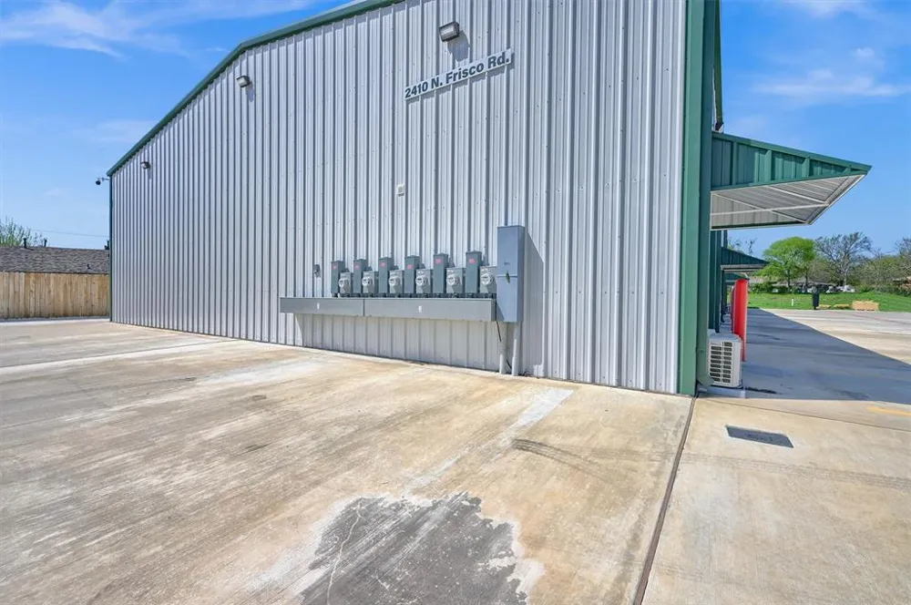 2410 Frisco Road Sherman, TX 75090