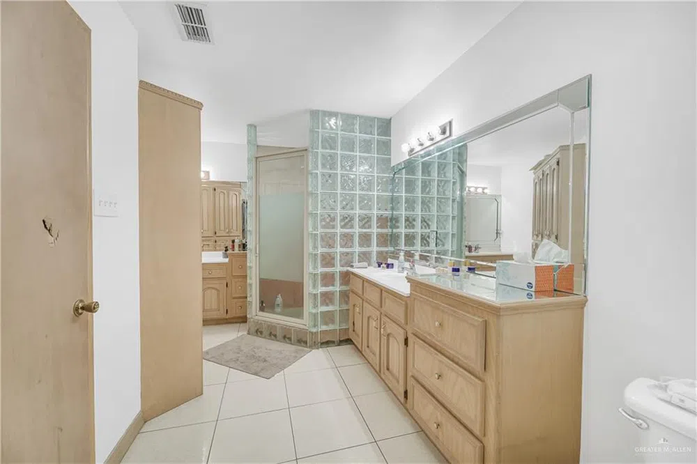 1069 E Alpha Street Roma, TX 78584
