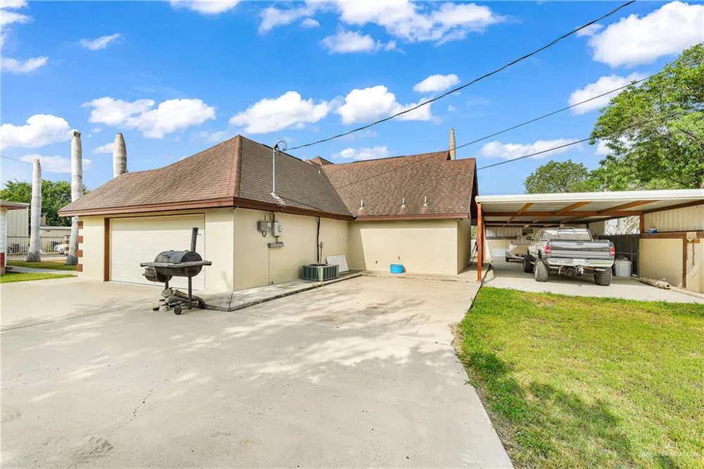 1069 E Alpha Street Roma, TX 78584