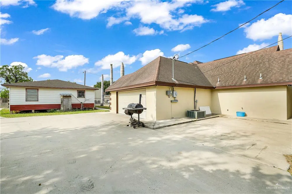 1069 E Alpha Street Roma, TX 78584