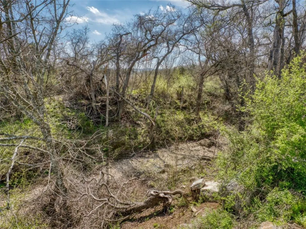8530 E Hwy. 71 Highway Spicewood, TX 78669