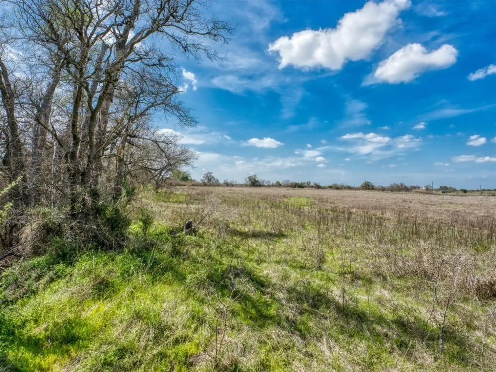 8530 E Hwy. 71 Highway Spicewood, TX 78669