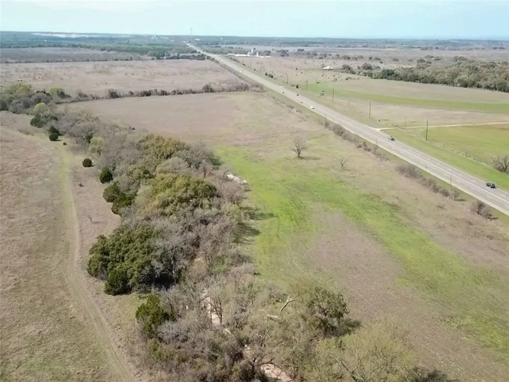 8530 E Hwy. 71 Highway Spicewood, TX 78669