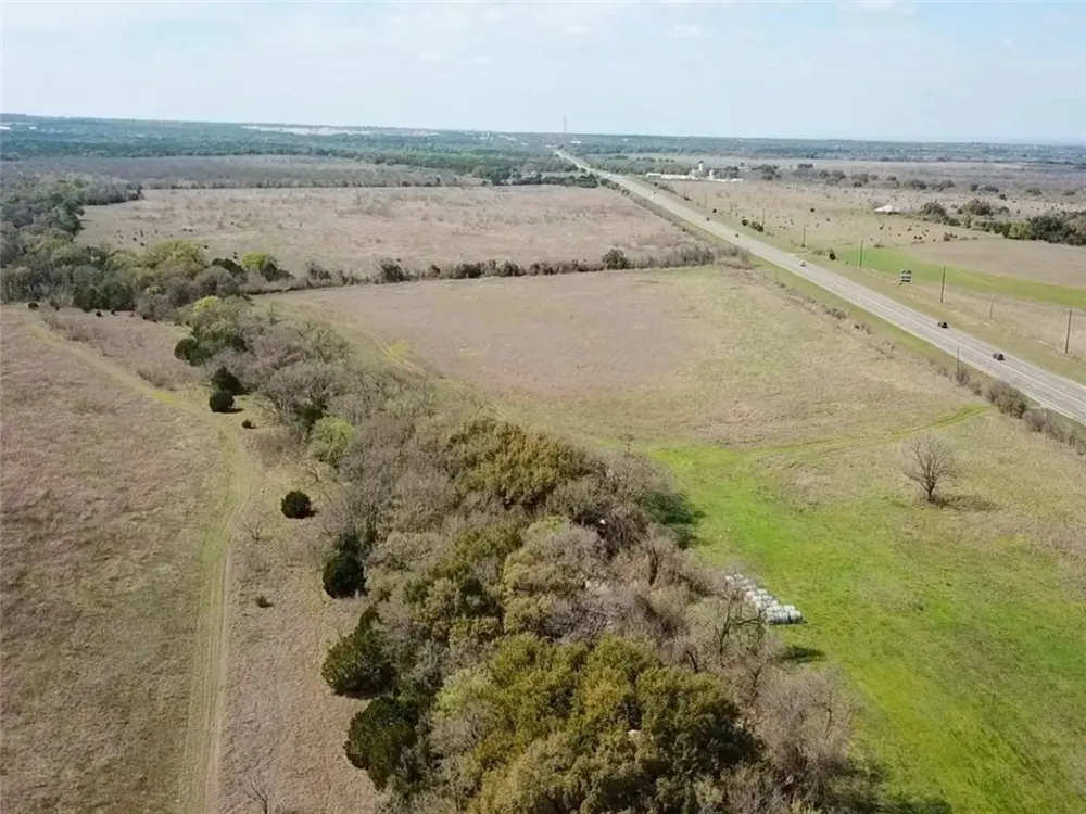 8530 E Hwy. 71 Highway Spicewood, TX 78669