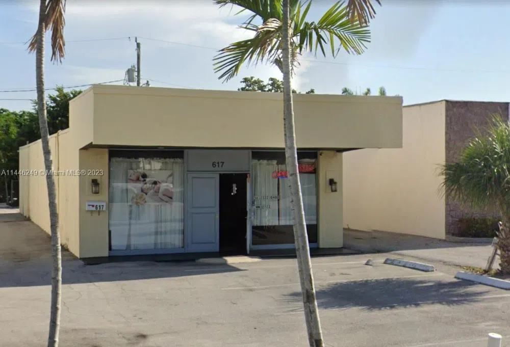 617 Northlake Blvd North Palm Beach, FL 33408