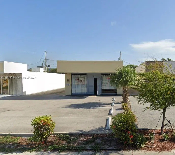 617 Northlake Blvd North Palm Beach, FL 33408