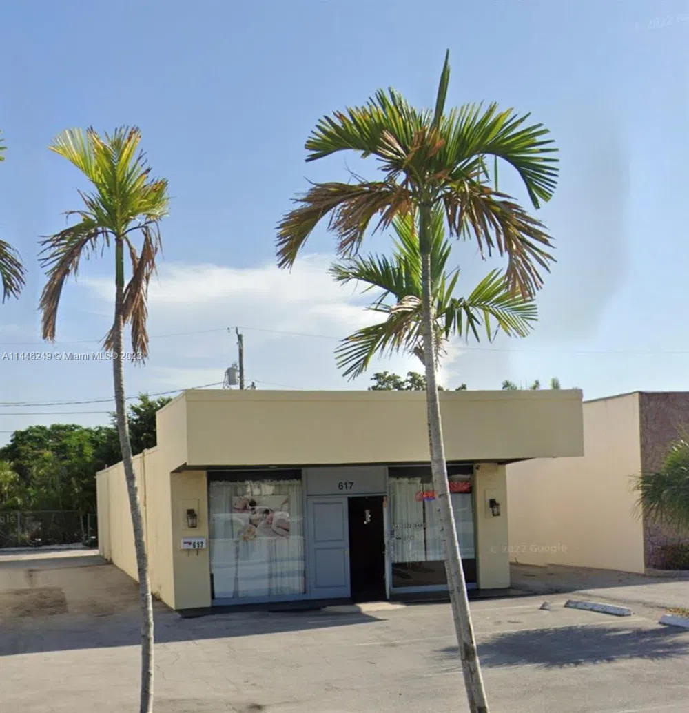 617 Northlake Blvd North Palm Beach, FL 33408