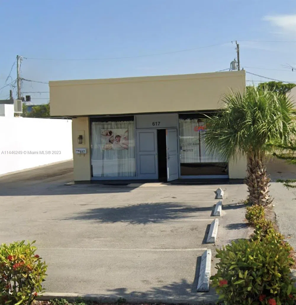 617 Northlake Blvd North Palm Beach, FL 33408