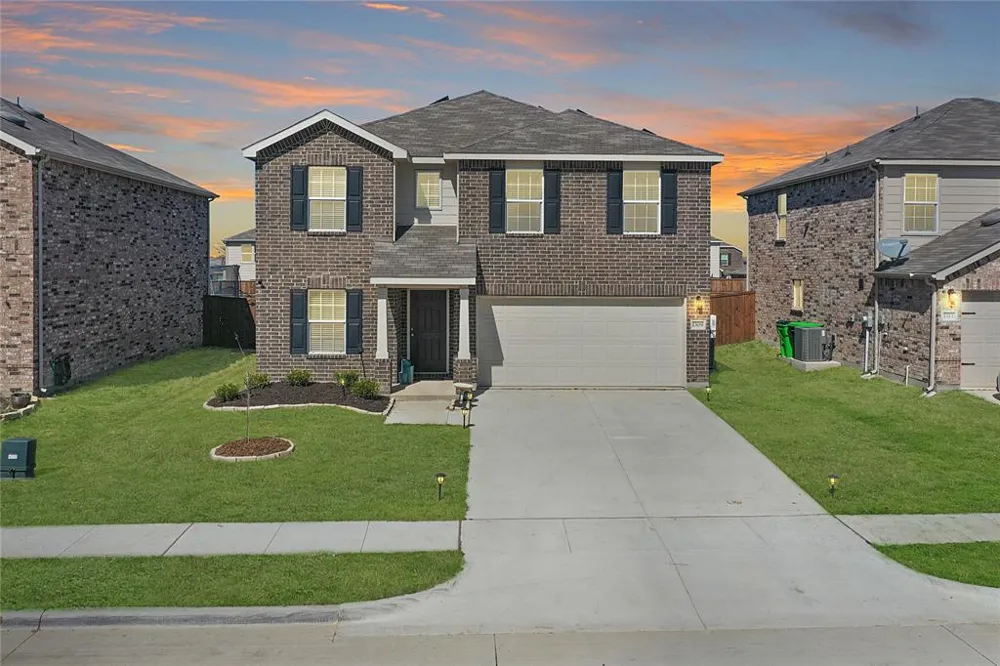 1309 Waggoner Drive Aubrey, TX 76227