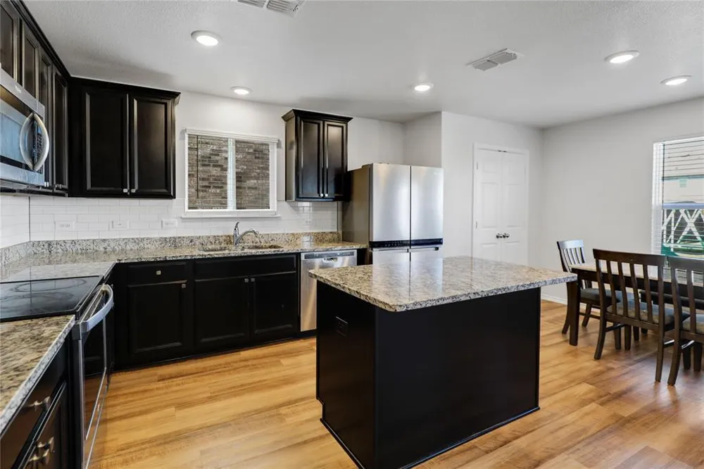 1309 Waggoner Drive Aubrey, TX 76227