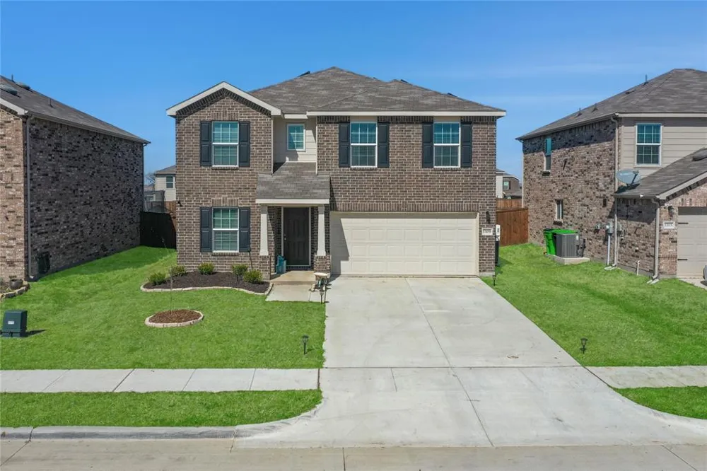 1309 Waggoner Drive Aubrey, TX 76227