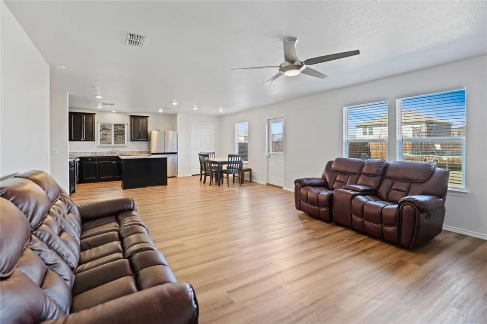 1309 Waggoner Drive Aubrey, TX 76227