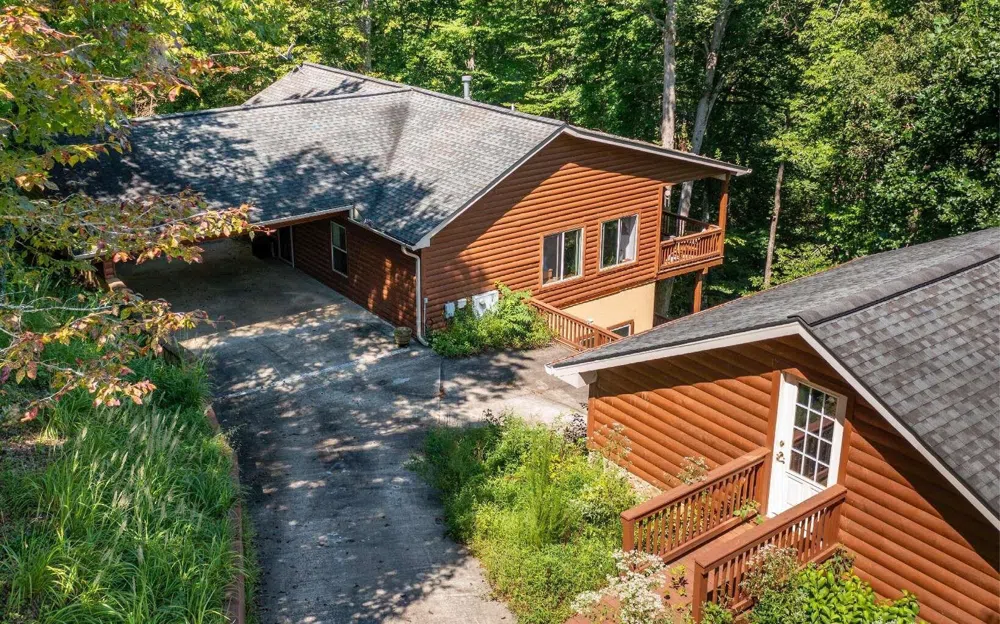 76 Hollyanne Pond RD Hayesville, NC 28904
