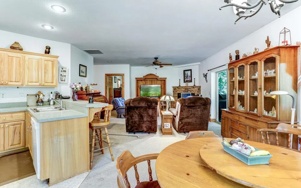 76 Hollyanne Pond RD Hayesville, NC 28904