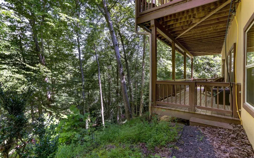 76 Hollyanne Pond RD Hayesville, NC 28904