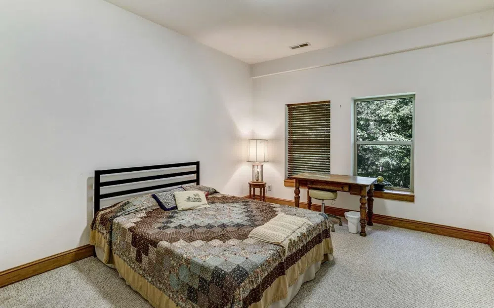 76 Hollyanne Pond RD Hayesville, NC 28904