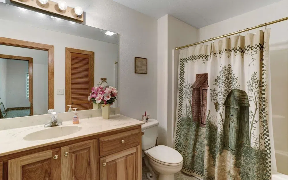 76 Hollyanne Pond RD Hayesville, NC 28904
