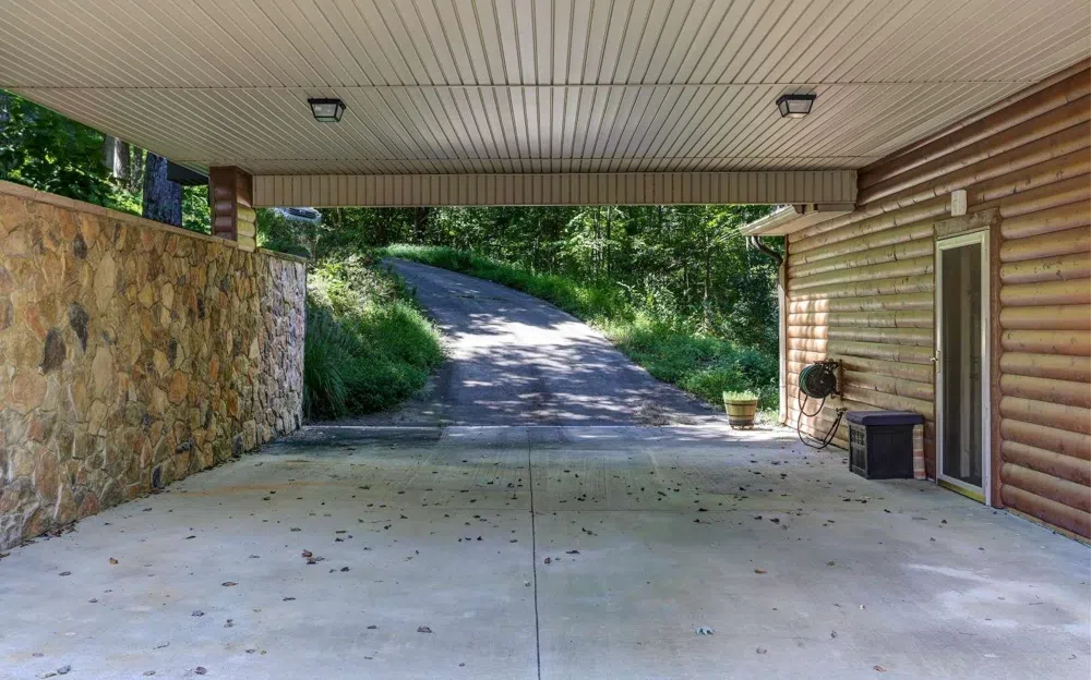 76 Hollyanne Pond RD Hayesville, NC 28904