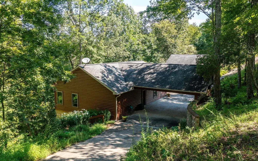 76 Hollyanne Pond RD Hayesville, NC 28904