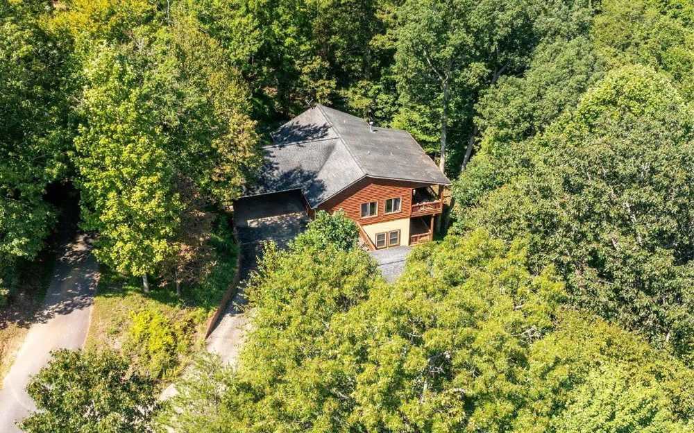 76 Hollyanne Pond RD Hayesville, NC 28904