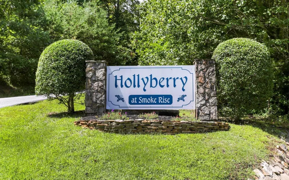76 Hollyanne Pond RD Hayesville, NC 28904