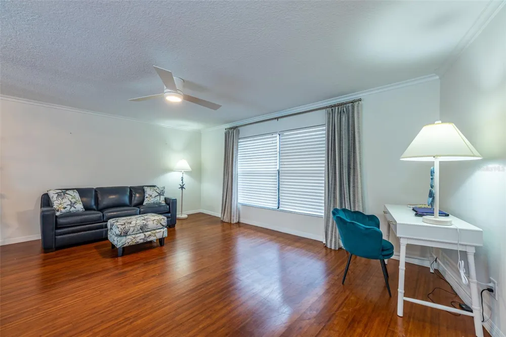 910 CHIPAWAY DRIVE Apollo Beach, FL 33572