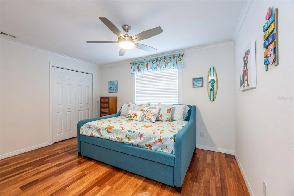 910 CHIPAWAY DRIVE Apollo Beach, FL 33572