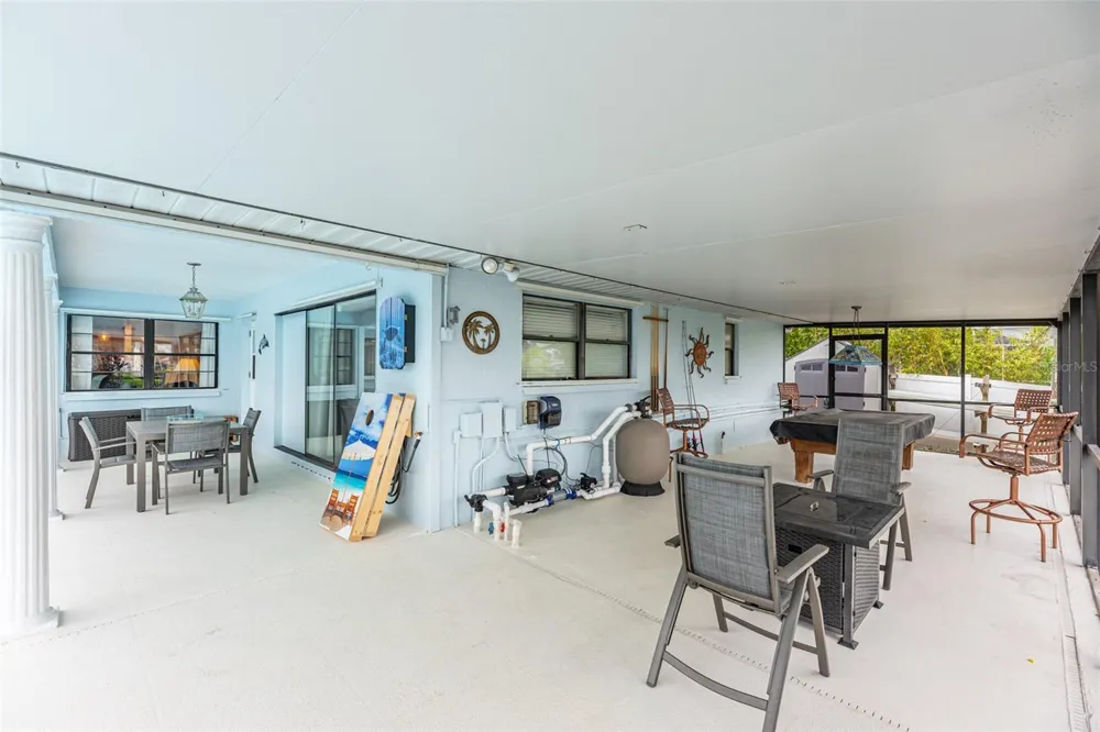 910 CHIPAWAY DRIVE Apollo Beach, FL 33572