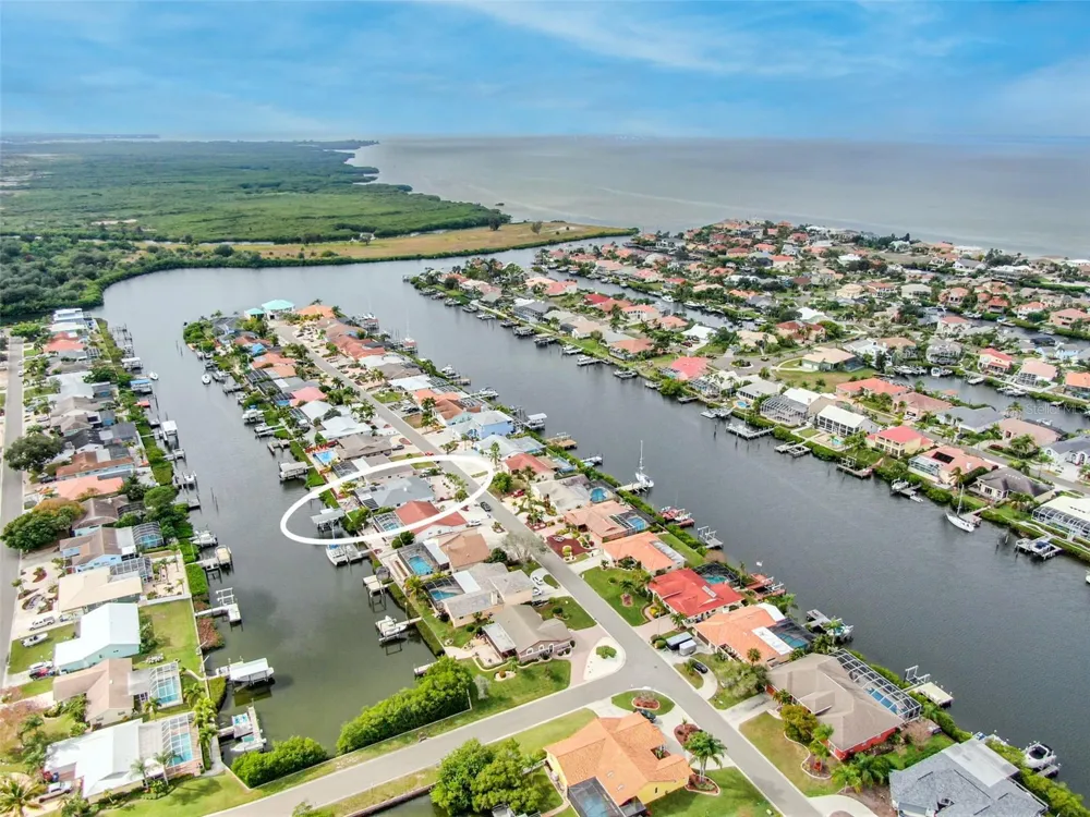 910 CHIPAWAY DRIVE Apollo Beach, FL 33572
