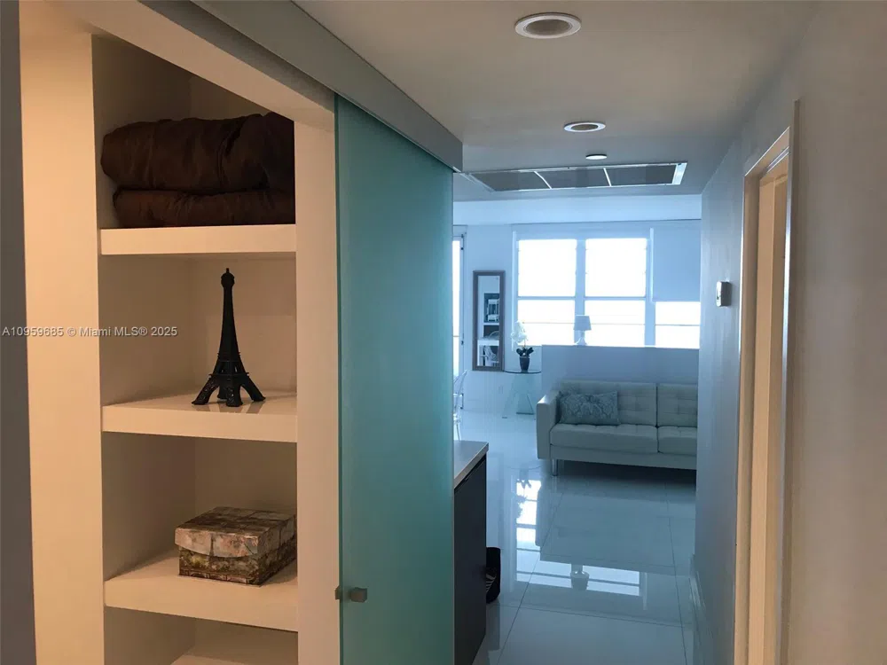 100 Lincoln Rd #719 Miami Beach, FL 33139
