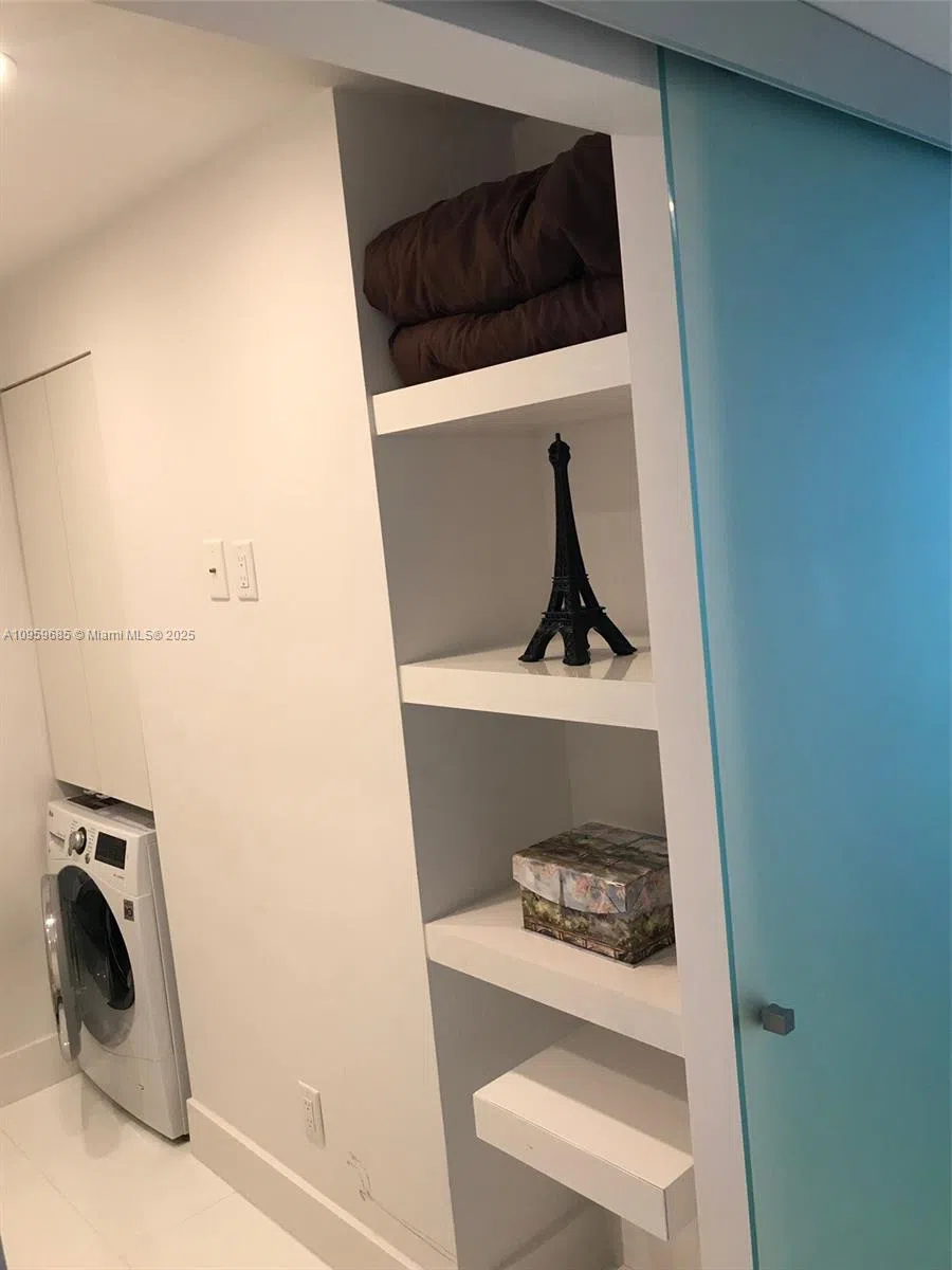 100 Lincoln Rd #719 Miami Beach, FL 33139