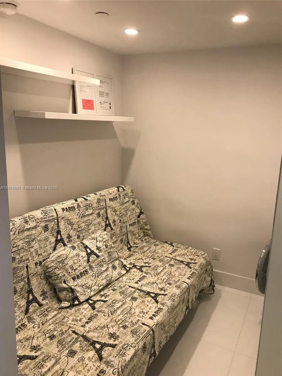 100 Lincoln Rd #719 Miami Beach, FL 33139