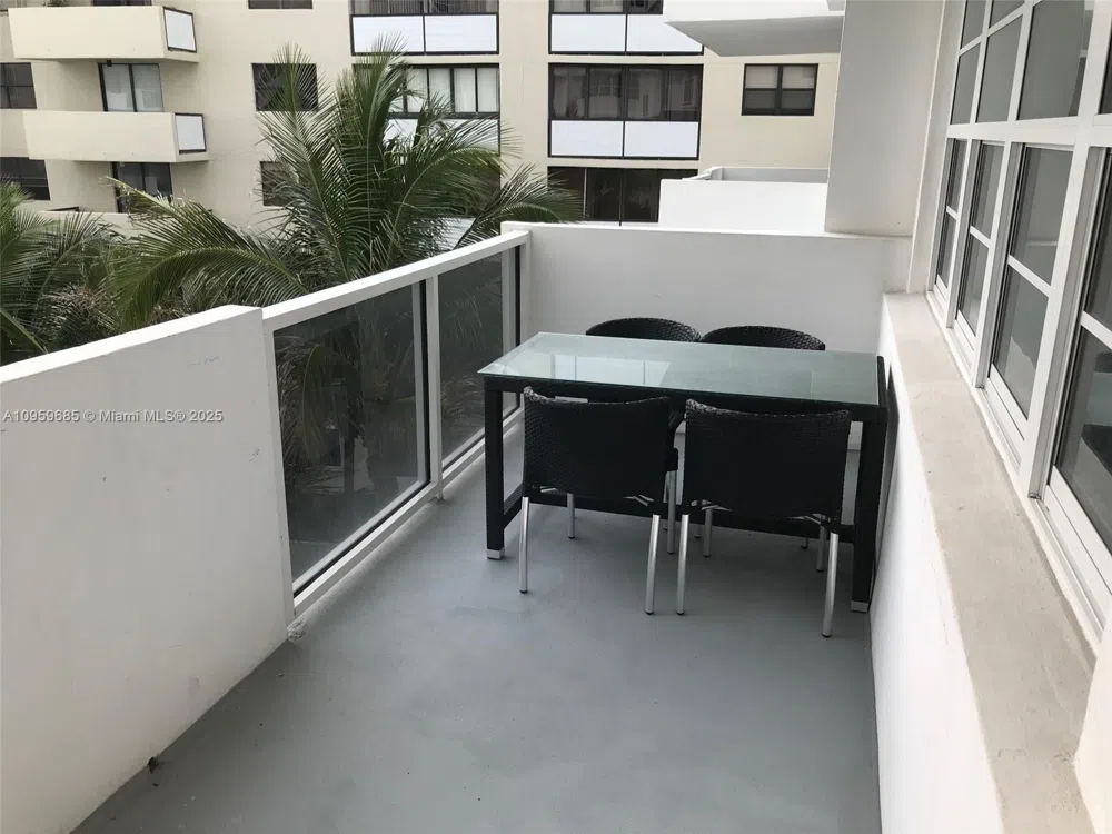 100 Lincoln Rd #719 Miami Beach, FL 33139