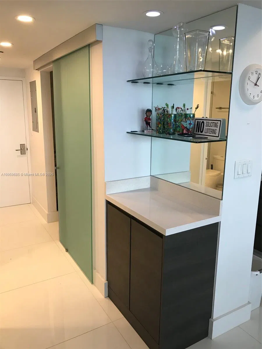 100 Lincoln Rd #719 Miami Beach, FL 33139