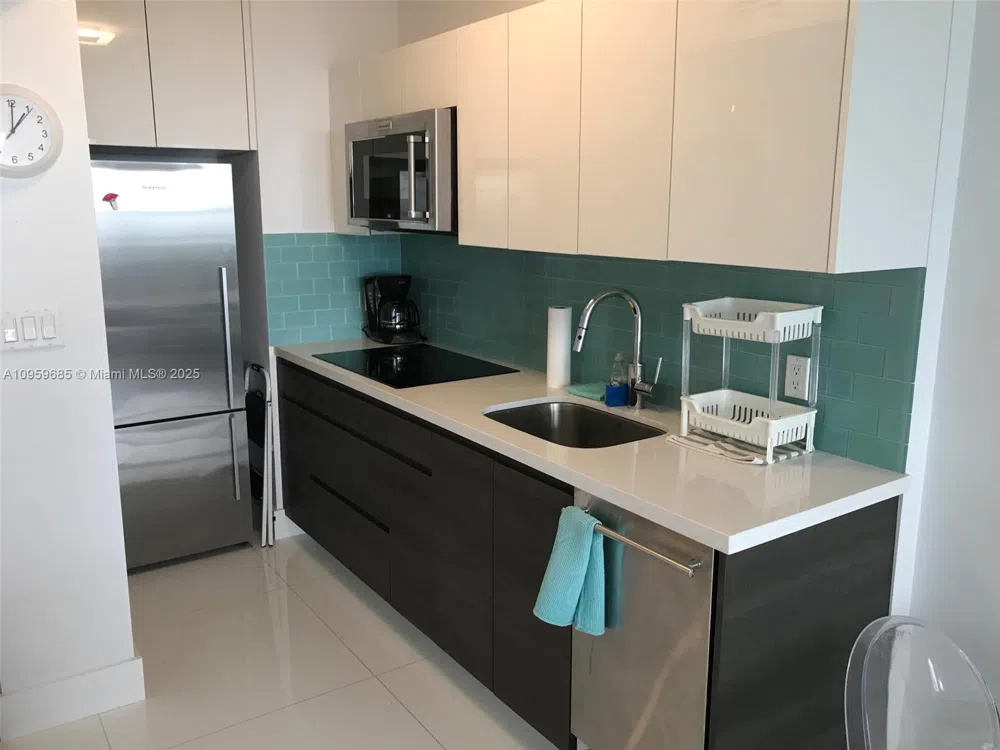 100 Lincoln Rd #719 Miami Beach, FL 33139