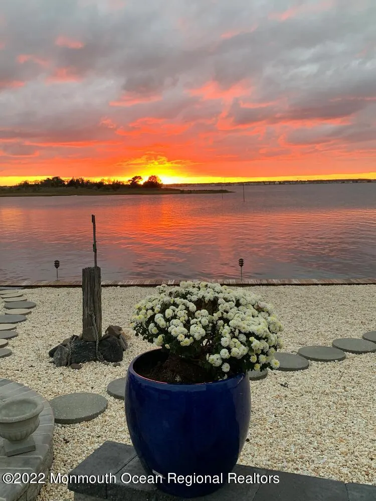 23 Harborside Drive W Ortley Beach, NJ 08751