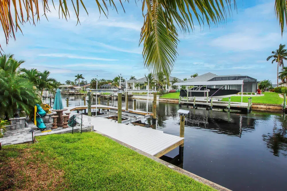 3328 SE 18TH AVENUE Cape Coral, FL 33904