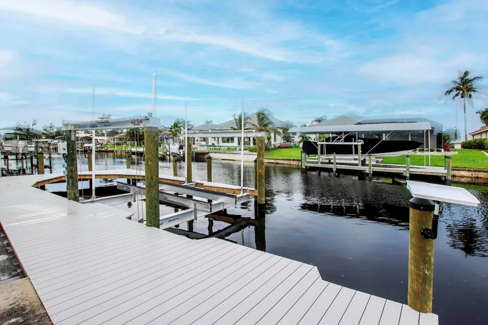 3328 SE 18TH AVENUE Cape Coral, FL 33904