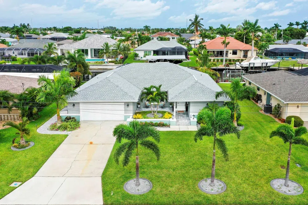 3328 SE 18TH AVENUE Cape Coral, FL 33904