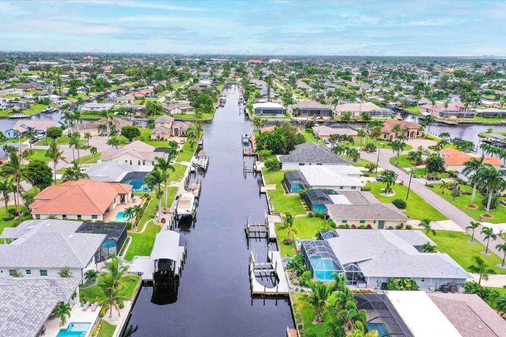 3328 SE 18TH AVENUE Cape Coral, FL 33904