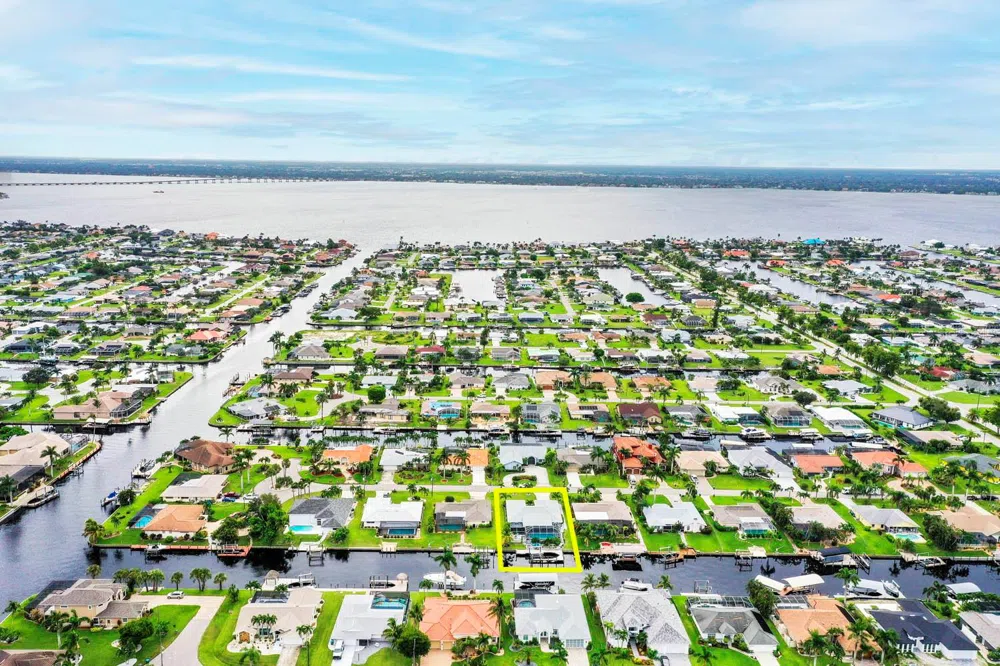 3328 SE 18TH AVENUE Cape Coral, FL 33904