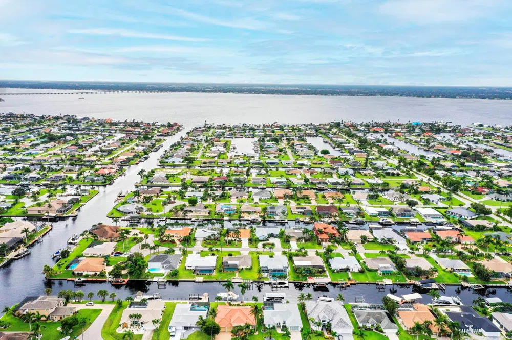 3328 SE 18TH AVENUE Cape Coral, FL 33904