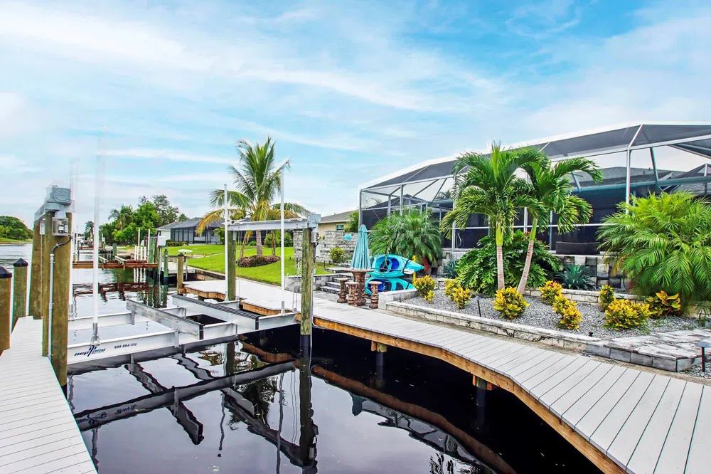 3328 SE 18TH AVENUE Cape Coral, FL 33904