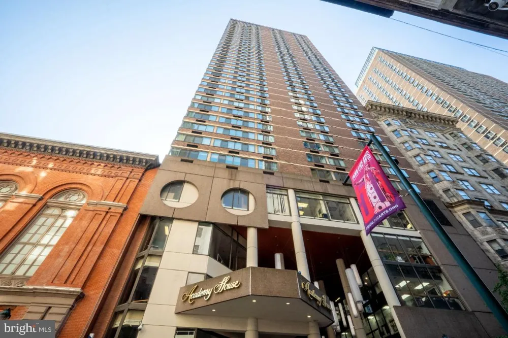 1420 LOCUST STREET #24M Philadelphia, PA 19102