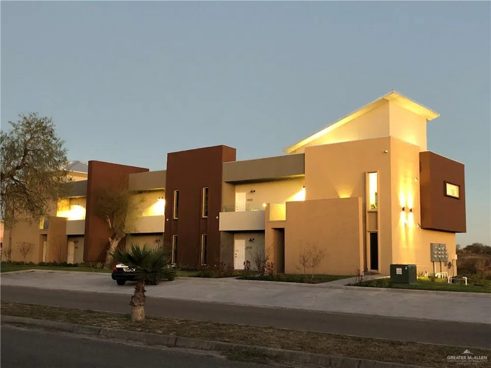 305 Palm Shores Boulevard #201A La Joya, TX 78560